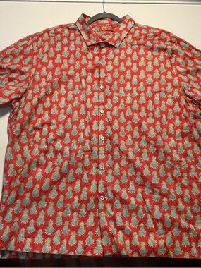Tori Richard Red Button-Down Shirt with Seafoam Pineapple Print
